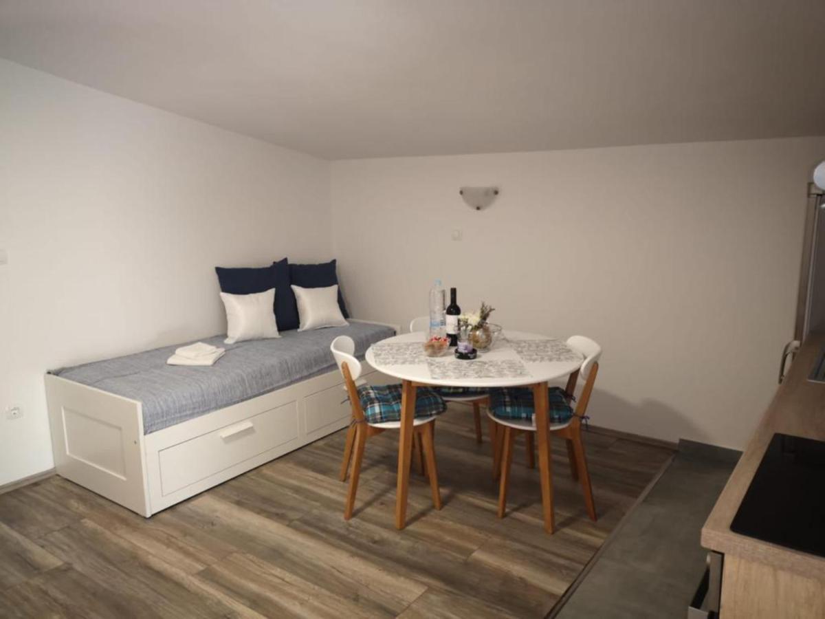 Apartments Tara Ražanac 외부 사진