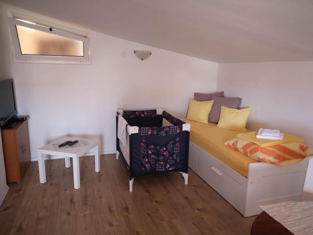 Apartments Tara Ražanac 외부 사진